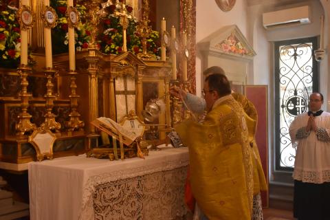 Encensement de l&rsquo;autel